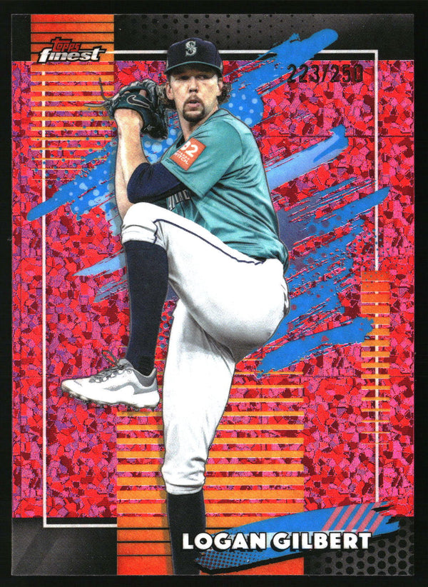 Logan Gilbert #165 2026 Finest Pink Mini-Diamond Refractors /250