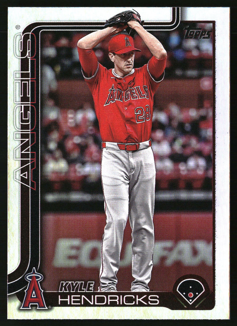 Kyle Hendricks #US136 2025 Topps Update Rainbow Foil