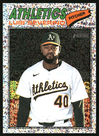 Luis Severino 2026 Topps Heritage #206 Chrome Silver Sparkle Refractors